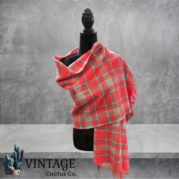 GORGEOUS JCREW PLAID WOOL SCARF w/TASSELS 🧣 - Picture 2 of 8
